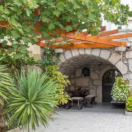Guest House Otto Punat Exterior photo